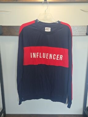 Forever 21 Navy & Red INFLUENCER Colorblock Crewneck